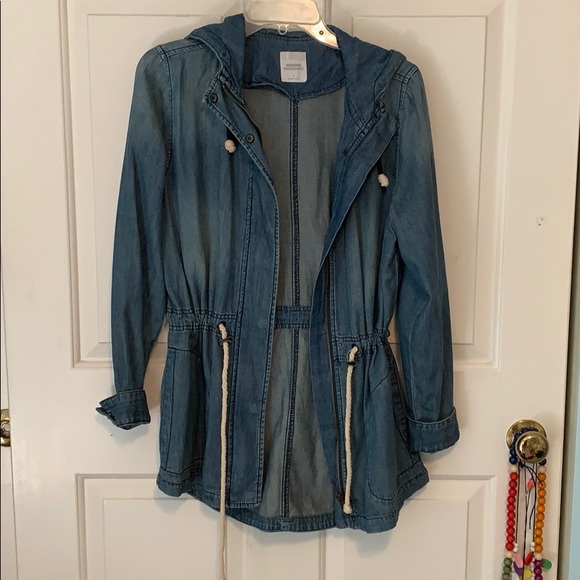 Jean Jacket - Picture 1 of 3